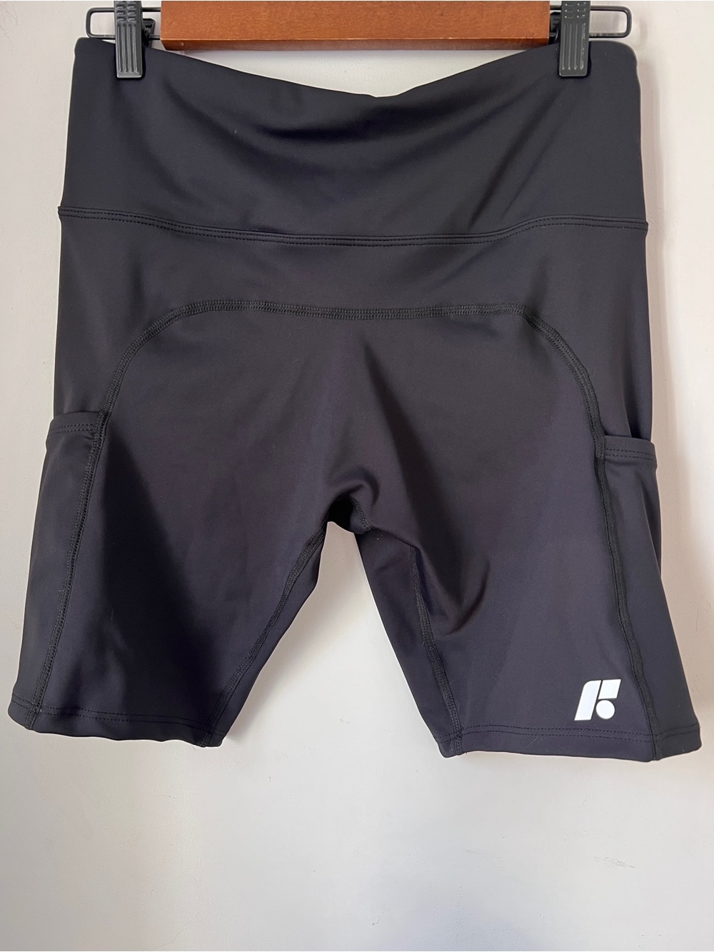 Forme Posture Black High-Waist Athletic Bike Shorts with Side Pockets XL